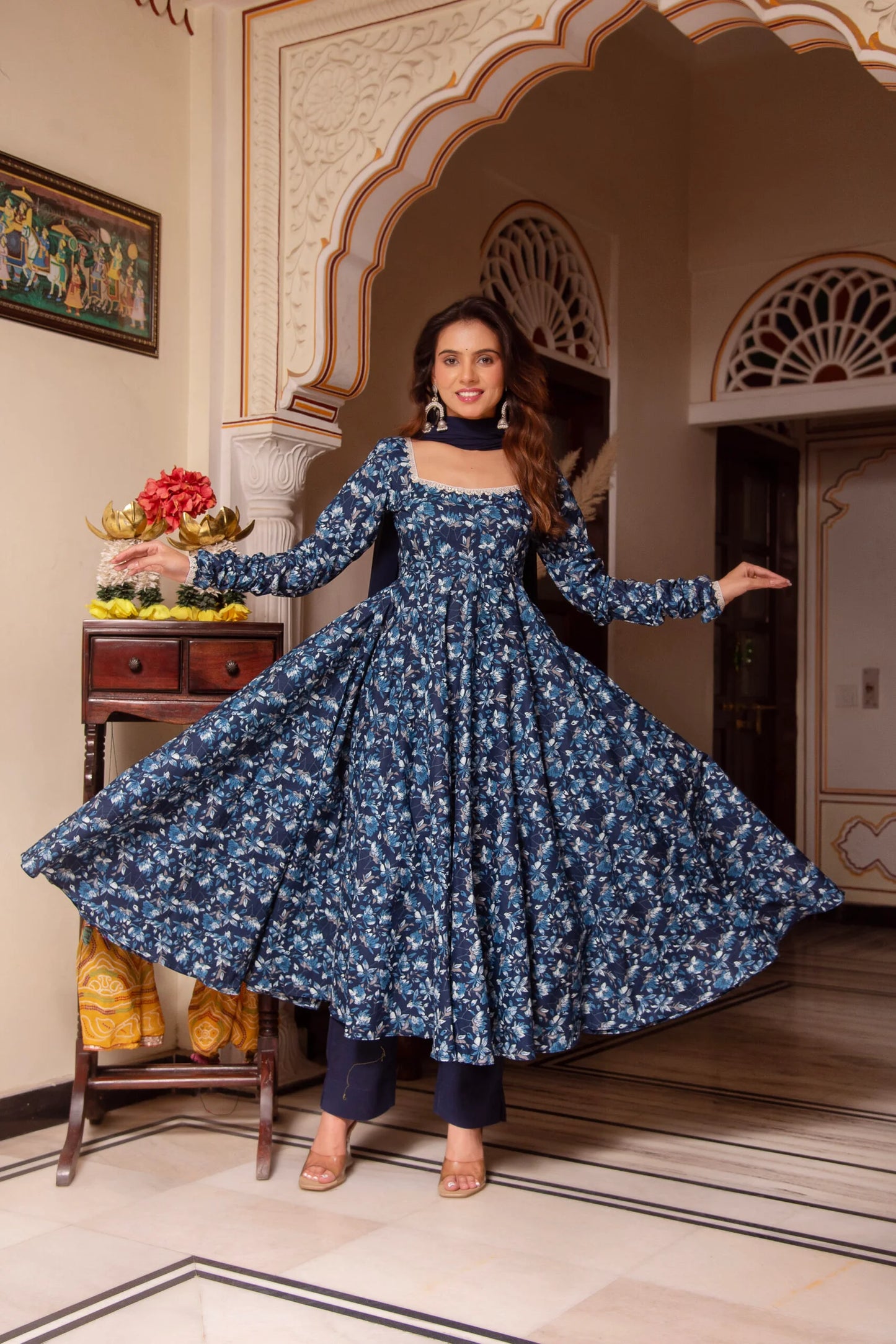 GULNAAR SUIT SET
