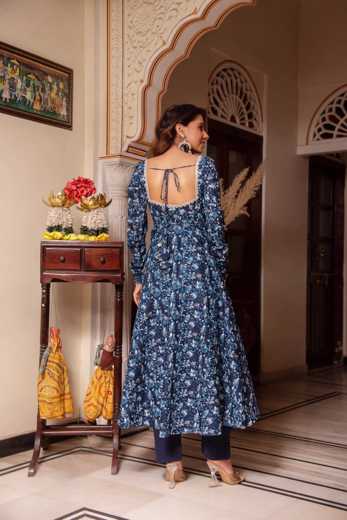 GULNAAR SUIT SET