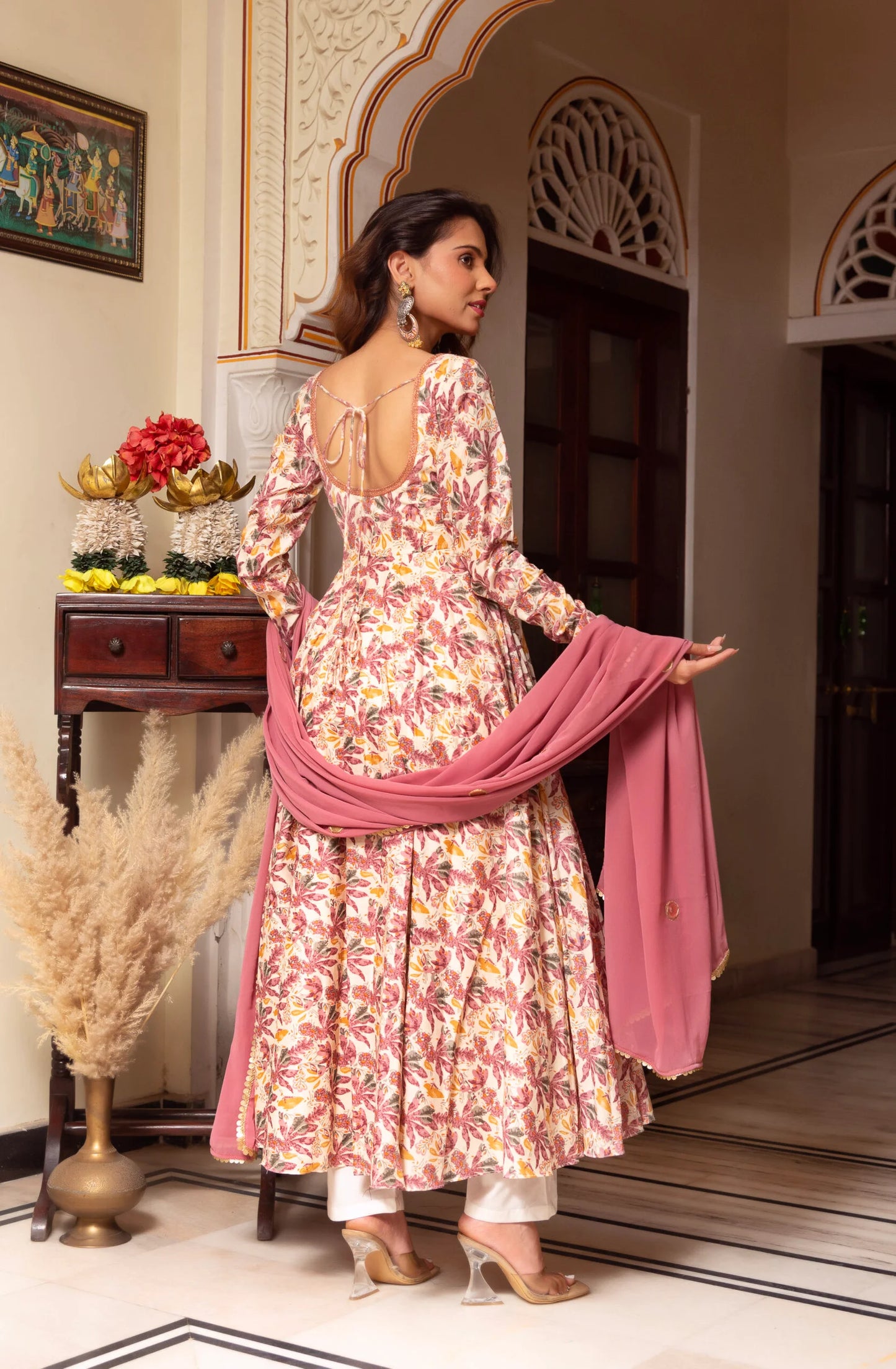 GORIKA SUIT SET