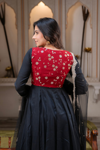Piyaa Suit Set