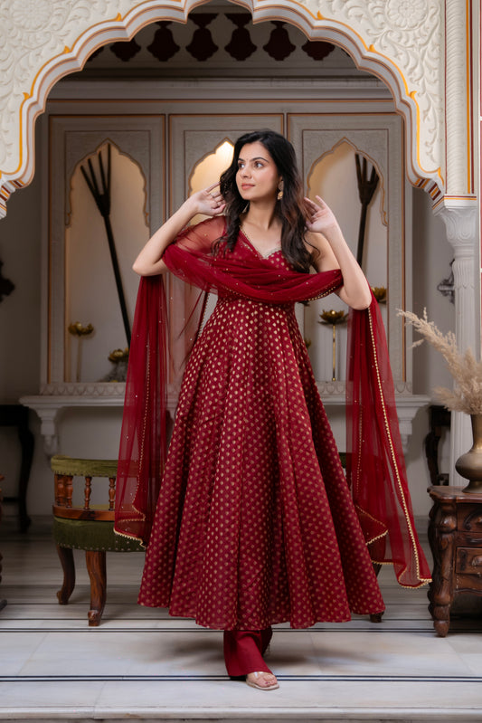 Vandana Suit Set
