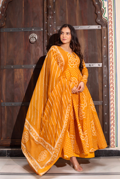 Ratan Suit Set