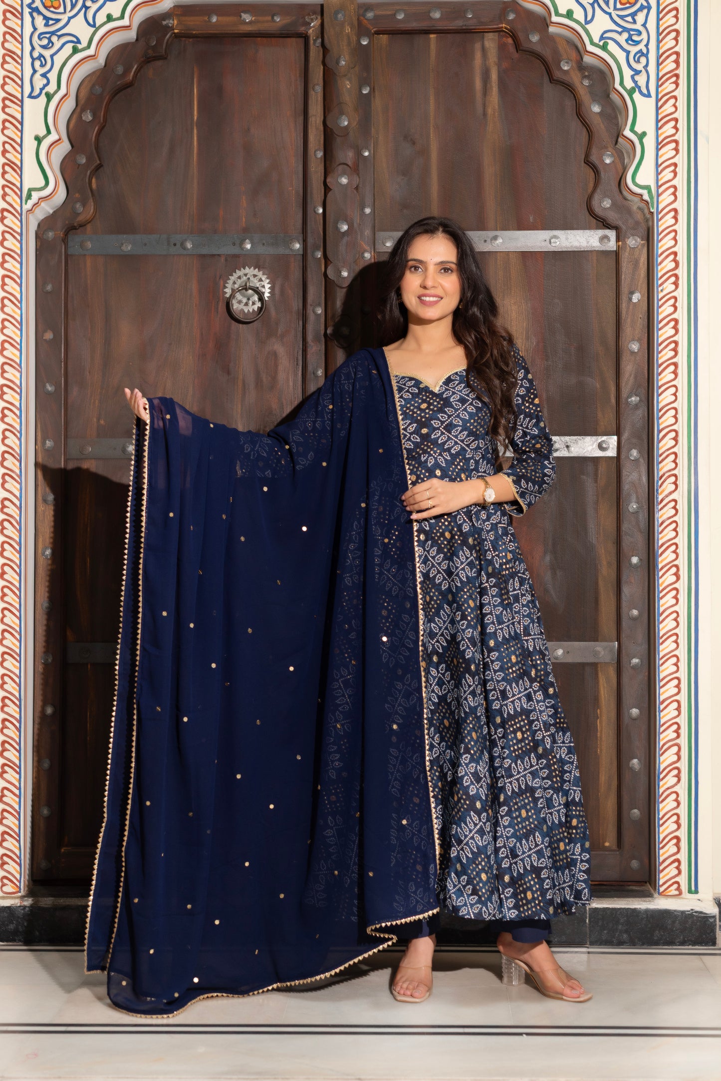 Baisa Bhandani Suit Set