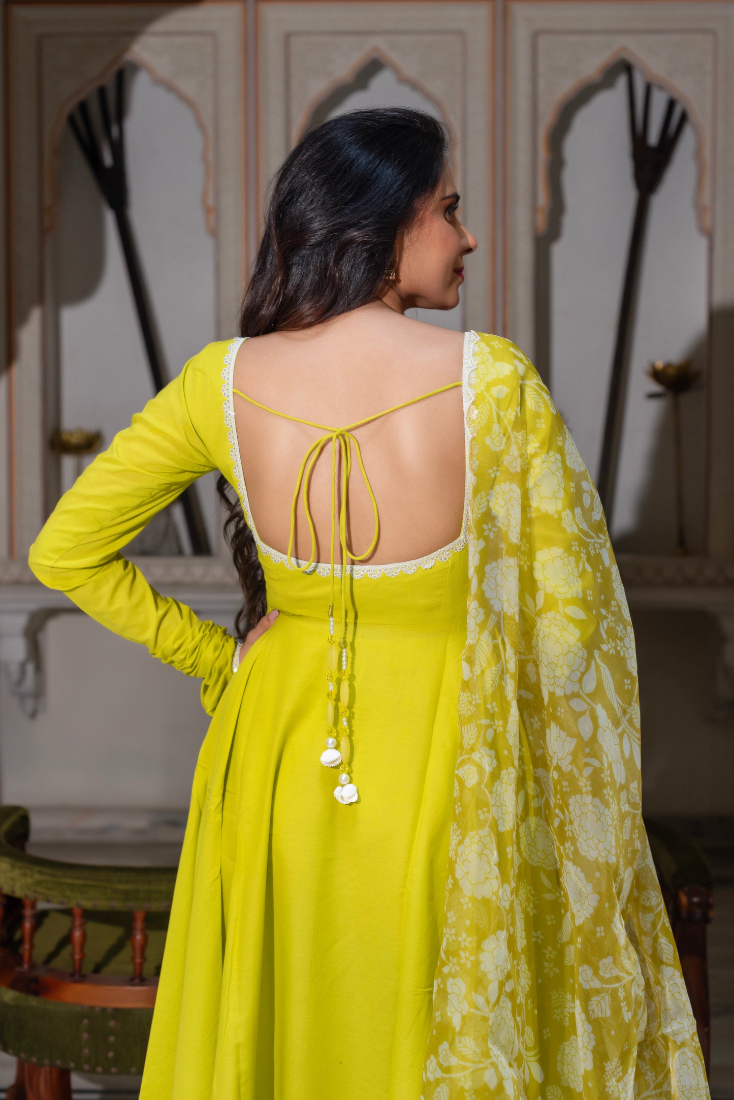 Devyani Suit Set