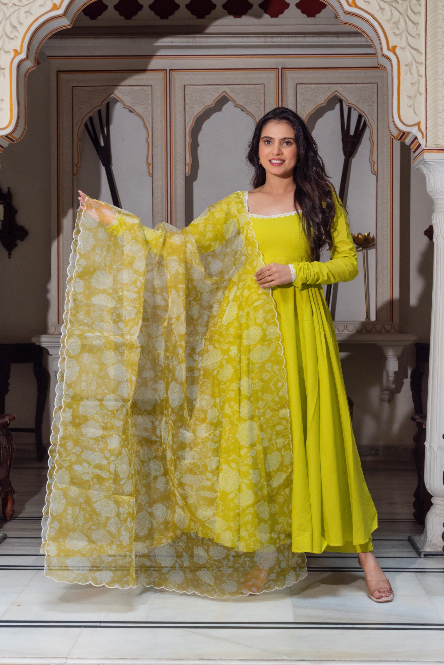 Devyani Suit Set