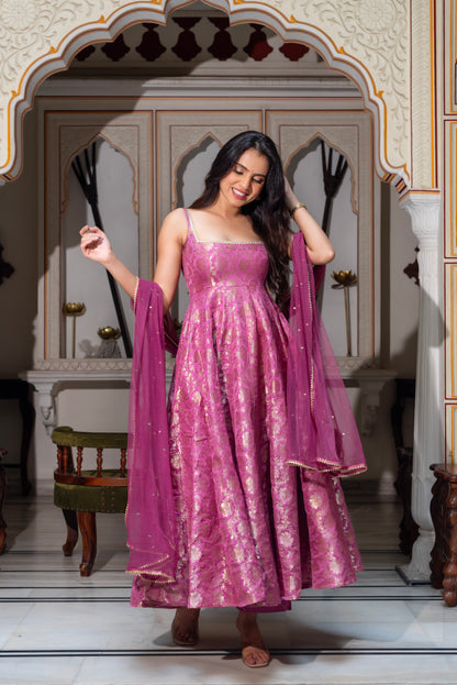 Naqsh Suit Set