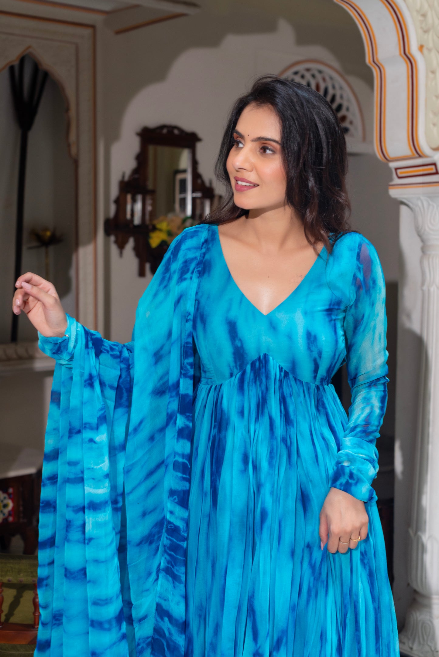 Rajvi Suit Set