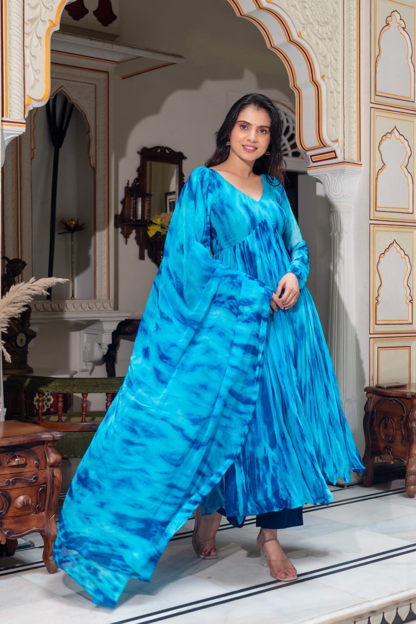 Rajvi Suit Set