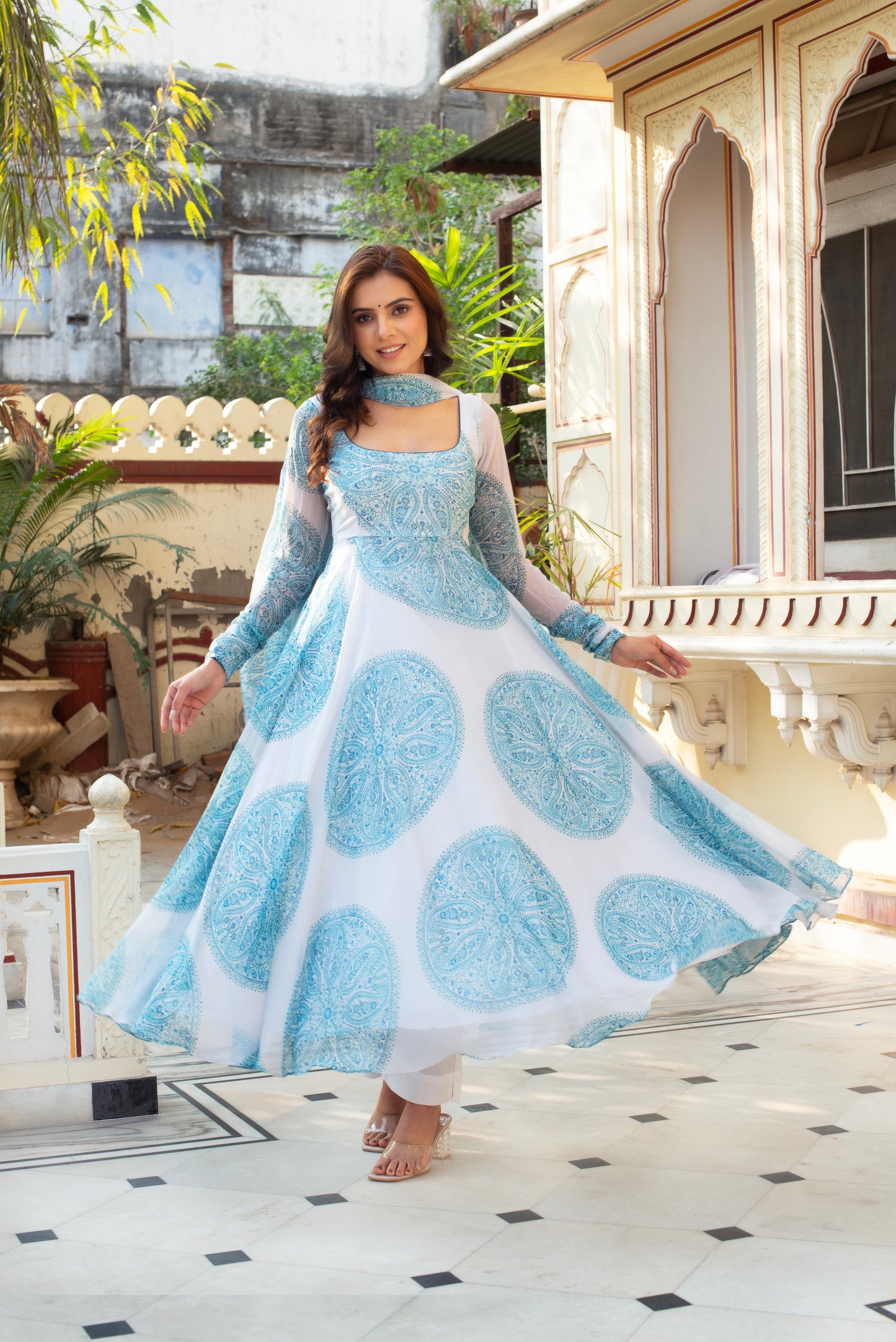 Niyati Suit Set