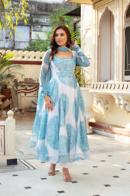 Niyati Suit Set