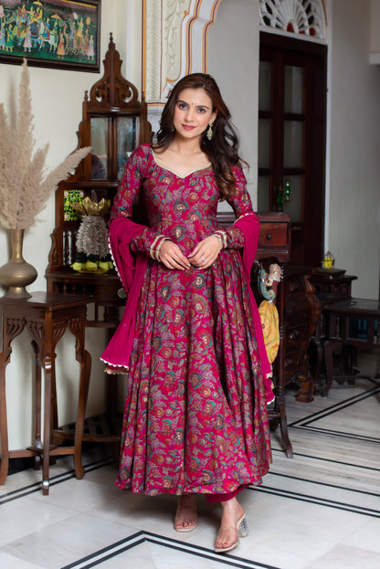 Aarohi Suit Set